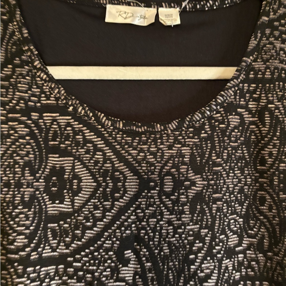 Dress - Picture 3 of 3